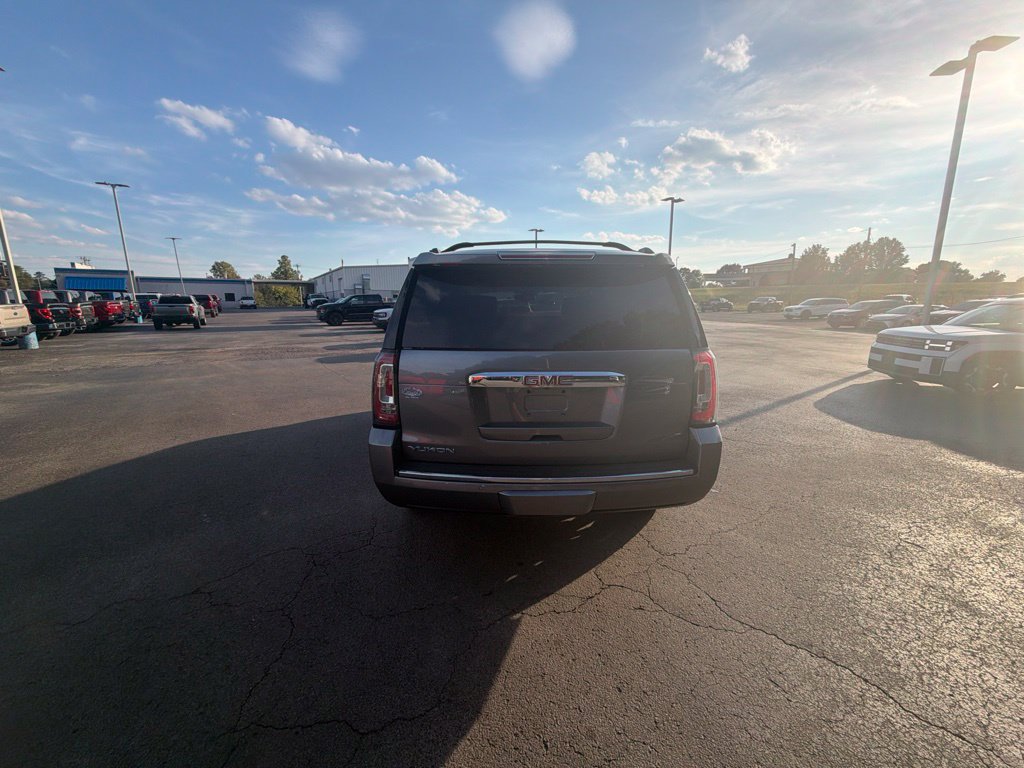 Used 2018 GMC Yukon Denali w/ Denali Ultimate Package RWD image 4