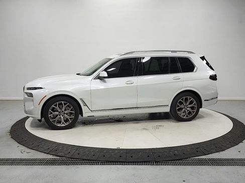 Used 2024 BMW X7 xDrive40i w/ Executive Package AWD/4WD image 5