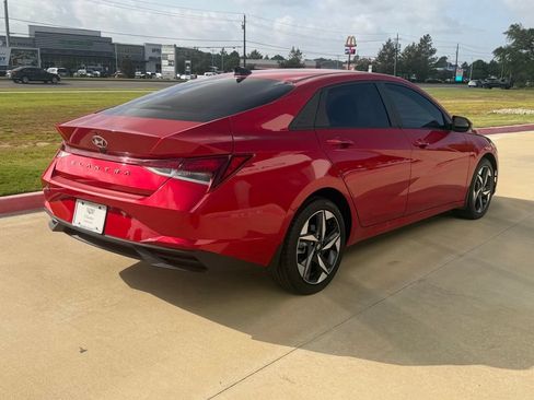 Used 2023 Hyundai Elantra SEL w/ Convenience Package FWD image 6