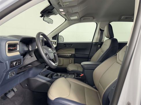 Used 2025 Ford Maverick Lariat w/ 4K Tow Package image 4