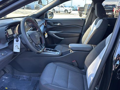 New 2026 Chevrolet Trax RS w/ Sunroof Package image 8