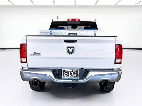 Used 2018 RAM 1500 Big Horn RWD image 5