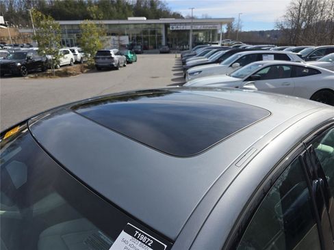 Certified 2023 BMW 540i xDrive w/ Executive Package image 11