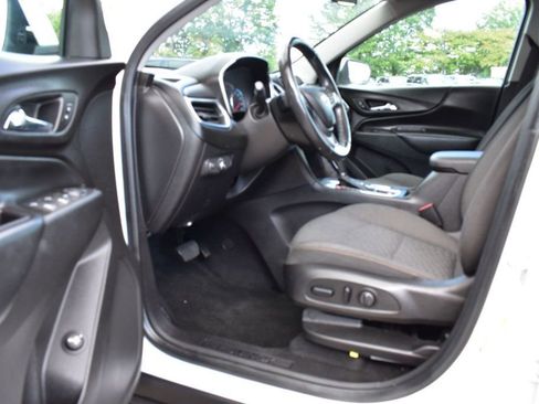 Used 2018 Chevrolet Equinox LT image 20