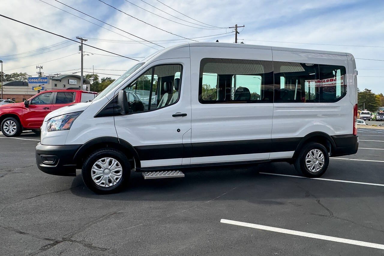 Used 2023 Ford E-Transit Medium Roof RWD image 16