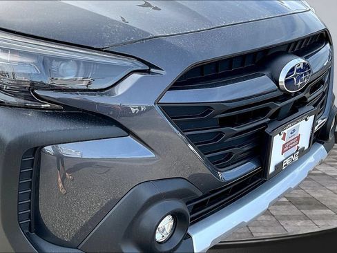 Used 2025 Subaru Outback Touring AWD/4WD image 29