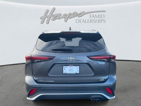 Used 2024 Toyota Highlander XSE image 33