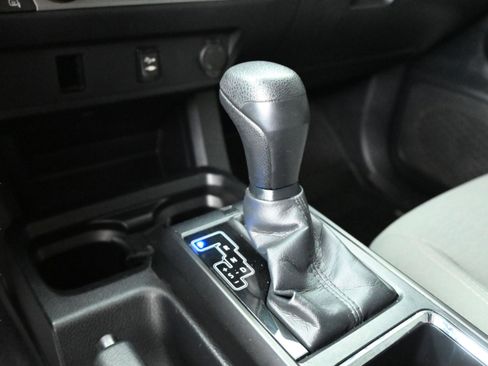 Used 2019 Toyota Tacoma SR w/ SR Convenience Package image 32