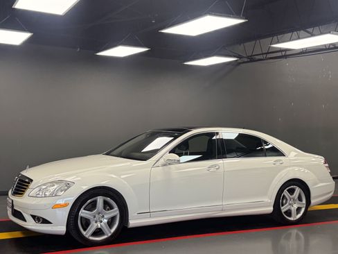 Used 2009 Mercedes-Benz S 550 4MATIC image 1