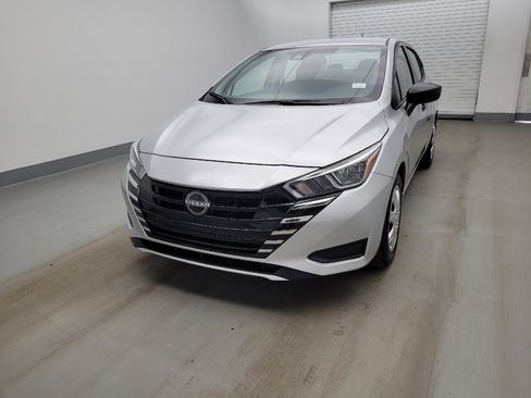 Used 2024 Nissan Versa S w/ Trunk Package image 15