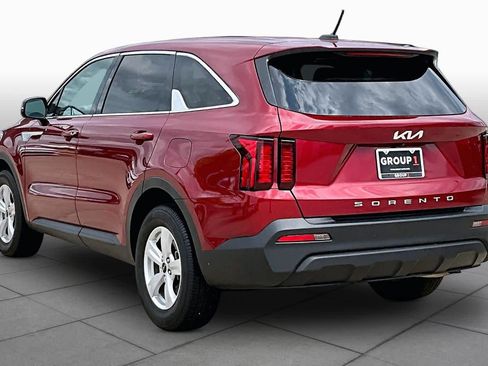 Used 2022 Kia Sorento LX FWD image 6