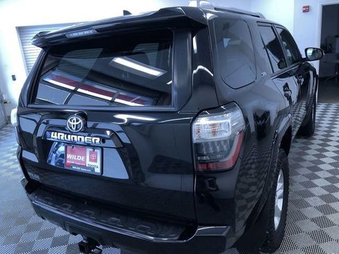 Used 2017 Toyota 4Runner SR5 Premium image 33