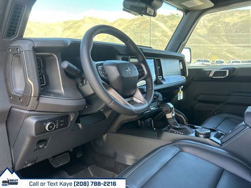 New 2025 Ford Bronco Badlands w/ Sasquatch Package AWD/4WD image 56
