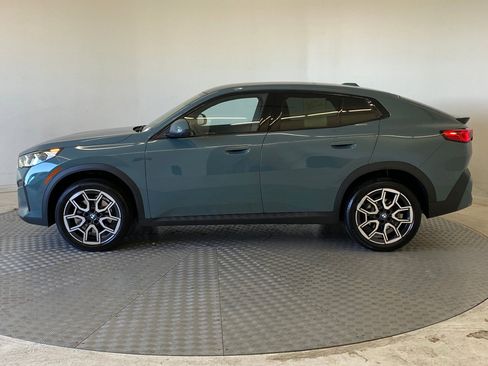 Used 2025 BMW X2 xDrive28i image 2