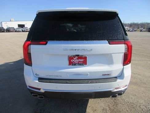 New 2026 GMC Yukon Denali w/ Sun & Power Step Package image 5