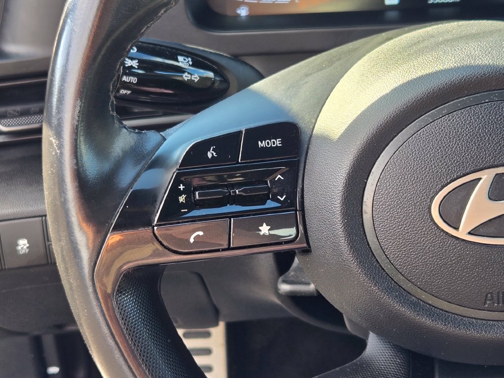 Certified 2025 Hyundai Elantra Sport FWD image 35