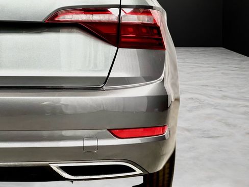 Used 2020 Volkswagen Jetta R-Line image 14