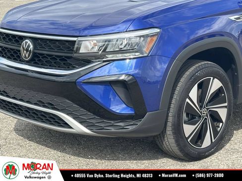 Certified 2024 Volkswagen Taos SE AWD/4WD image 7