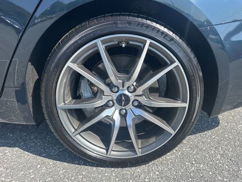 Used 2025 Genesis G70 2.5T image 30