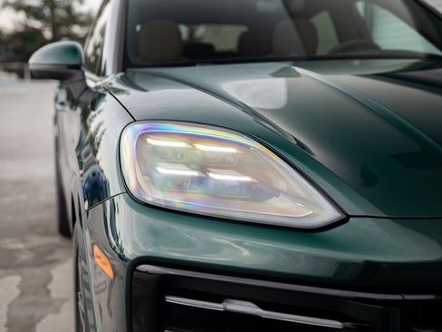 New 2026 Porsche Cayenne S image 13