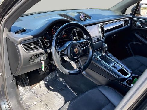 Used 2017 Porsche Macan AWD/4WD image 16