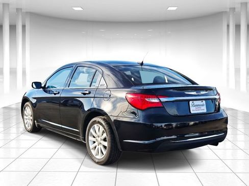 Used 2013 Chrysler 200 Touring image 3