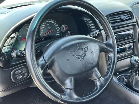 Used 2002 Chevrolet Corvette Convertible w/ Preferred Equipment Group2 RWD image 21