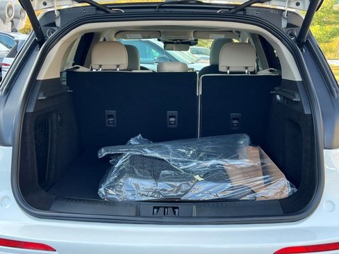 New 2026 Lincoln Corsair Premiere image 13