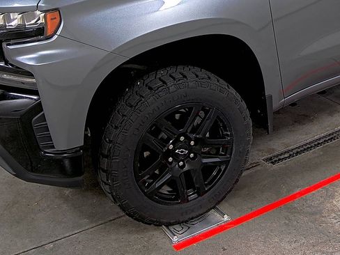 Used 2021 Chevrolet Silverado 1500 LT Trail Boss image 7