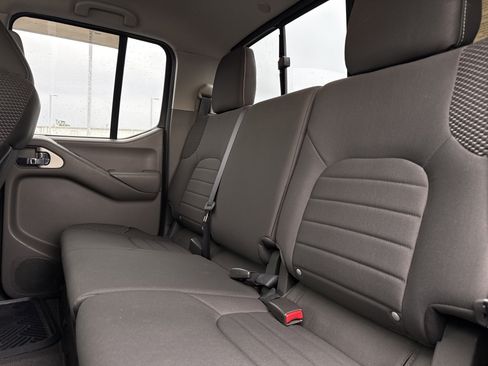 Used 2019 Nissan Frontier Desert Runner image 29