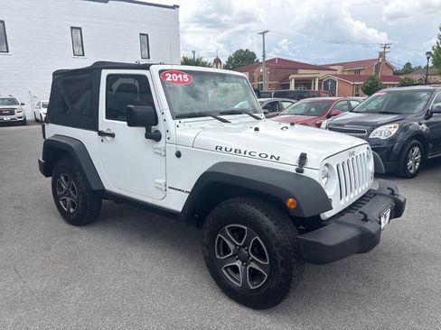 Used 2015 Jeep Wrangler Rubicon w/ Power Convenience Group AWD/4WD image 5