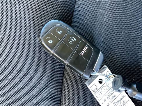 Used 2018 Jeep Renegade Latitude image 14