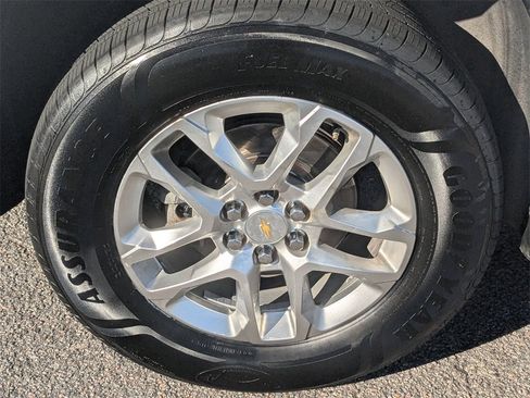 Used 2019 Chevrolet Traverse LT image 14