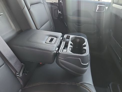 New 2026 Jeep Wrangler Unlimited Sahara AWD/4WD image 95