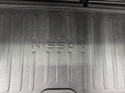 Used 2023 Nissan Pathfinder SL w/ Lighting Package (N92) AWD/4WD image 27