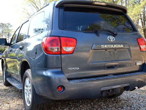 Used 2008 Toyota Sequoia SR5 AWD/4WD image 7