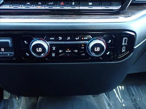 Used 2022 GMC Sierra 1500 Elevation w/ LPO, Elevation Black Package AWD/4WD image 18