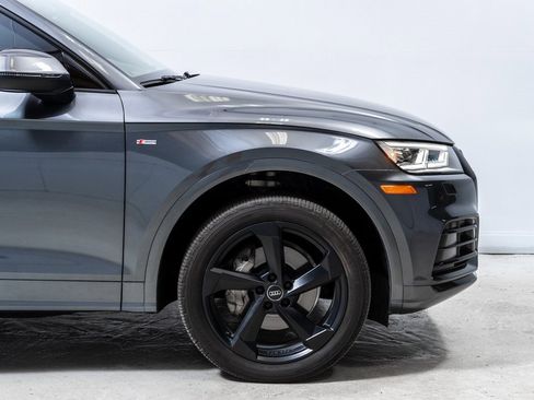 Used 2020 Audi Q5 2.0T Titanium Premium Plus w/ Premium Plus Package image 12