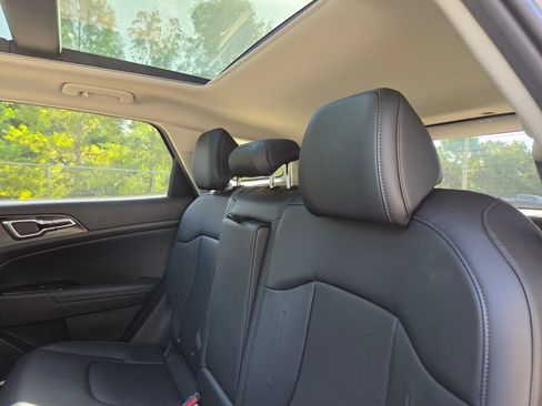 Used 2023 Kia Sportage EX w/ EX Premium Package AWD/4WD image 21