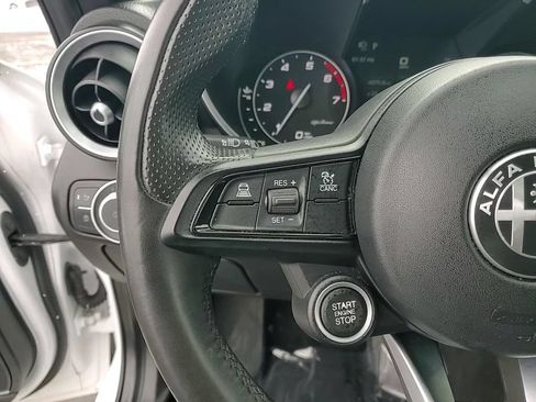 Used 2023 Alfa Romeo Giulia Ti AWD/4WD image 19