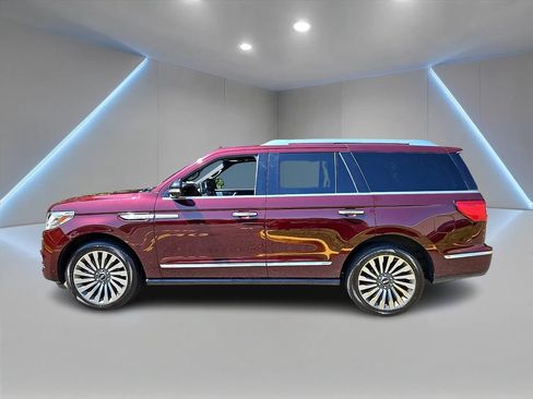 Used 2019 Lincoln Navigator Reserve AWD/4WD image 4
