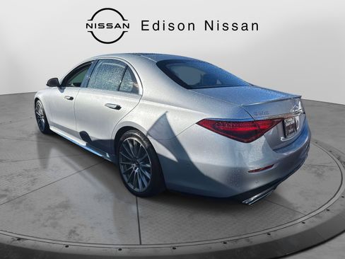 Used 2023 Mercedes-Benz S 580 4MATIC Sedan w/ AMG Line image 5