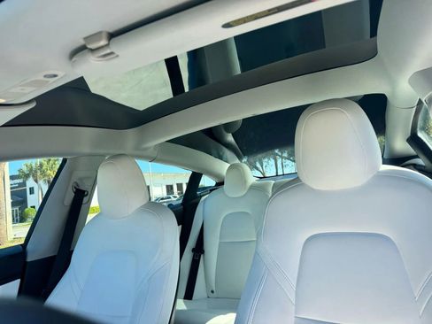 Used 2021 Tesla Model 3 Standard Range Plus image 22