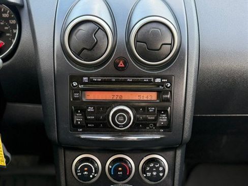 Used 2011 Nissan Rogue S AWD/4WD image 22