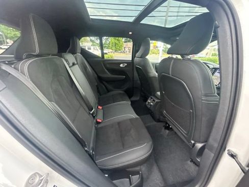 Used 2025 Volvo XC40 B5 Plus AWD/4WD image 13