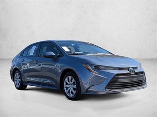 Used 2025 Toyota Corolla LE video 2