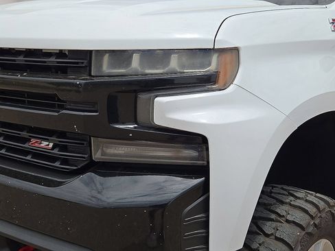 Used 2021 Chevrolet Silverado 1500 LT Trail Boss AWD/4WD image 9