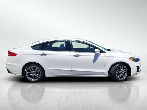 Used 2020 Ford Fusion SEL FWD image 3