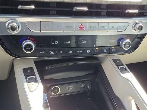 Certified 2025 Kia Telluride EX FWD image 30