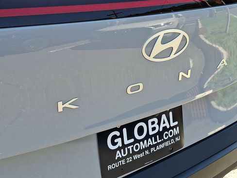Used 2024 Hyundai Kona SEL AWD/4WD image 30